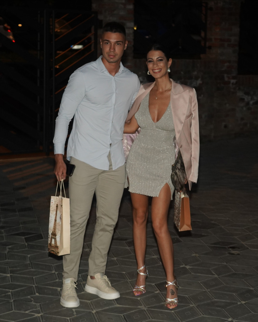 Voditeljka napušta "Amidži šou": Kolegama saopštila odluku, a za to ima veliki razlog!