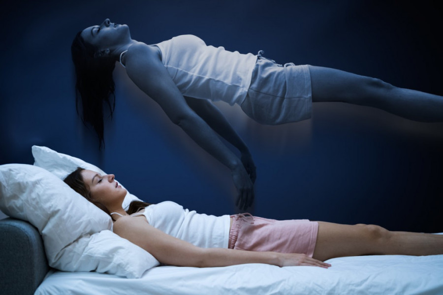 "Vratila se!" Žena snimila jezivu siluetu u svom domu i izazvala noćne more celom internetu (VIDEO)