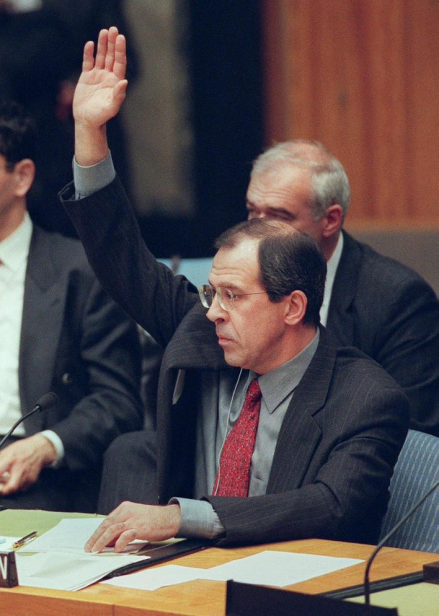 Ova fotografija je dokaz da je Rusija jedna od tri zemlje koje su stale uz nas kada je ceo svet bio protiv Srbije! (FOTO)