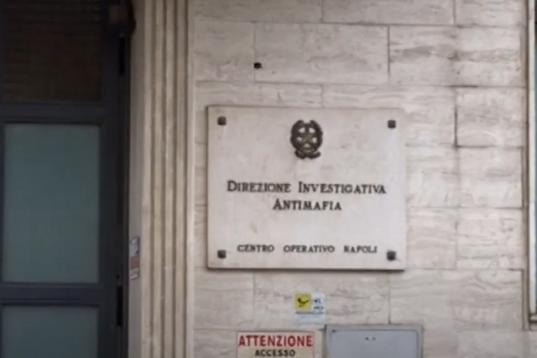 Veliki udar na  zloglasnu Kamoru: Uhapšeno 25 visokorangiranih članova treće po veličini italijanske mafije! (VIDEO)