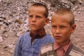 Dečak iz filma "Lepa sela lepo gore" zbog smrti oca napustio Balkan: Ovako danas izgleda mali Halil (FOTO)