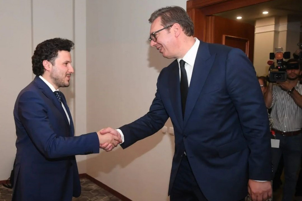 Predsednik Vučić sa Dritanom Abazovićem o perspektivama regiona