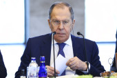 Lavrov: Zemlje G7 bi da obuzdaju Rusiju i Kinu, a Vašington potčinio Zapad