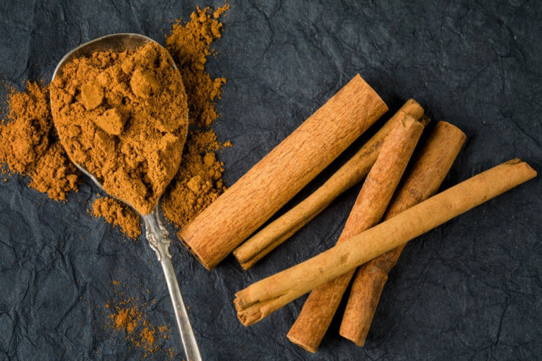 Kafa sa cimetom i vanilom osvaja sva čula: Spaja omiljene zimske arome u jednoj šolji (RECEPT)