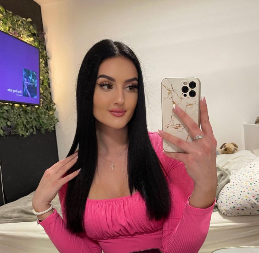 "Ovo je krivično delo": Ćerka Dragane Mirković ima veliki problem, pevačica se odmah oglasila, sin je podržao!