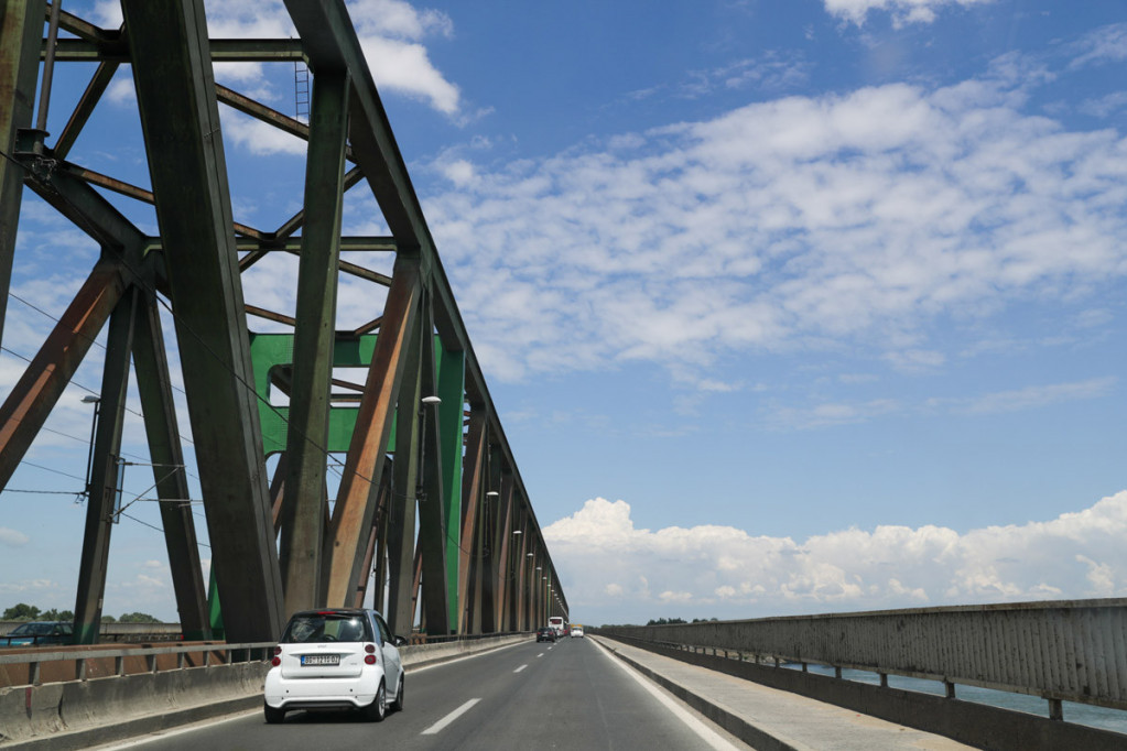 Neizvesna sudbina "beogradskog čeličnog diva": Da li će Pančevački most biti srušen ili ojačan?