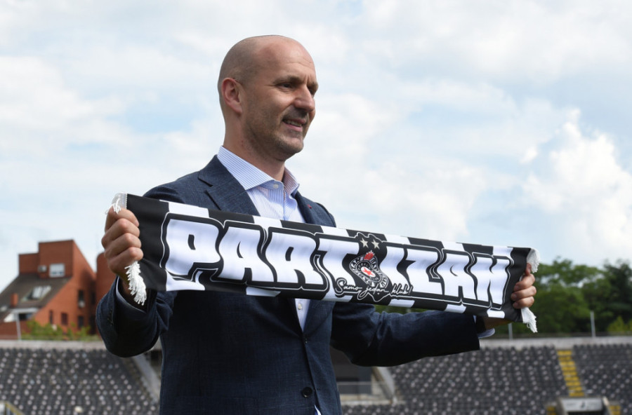 Stolica je preuzeo Partizan: Cilj je dominacija i pobeda u svakoj utakmici, moramo da zaštitimo ovaj klub od svega (FOTO)