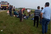 Prvi snimak posle nesreće: Ljudi se drže za glavu - najmanje jedna osoba nastradala! (VIDEO)