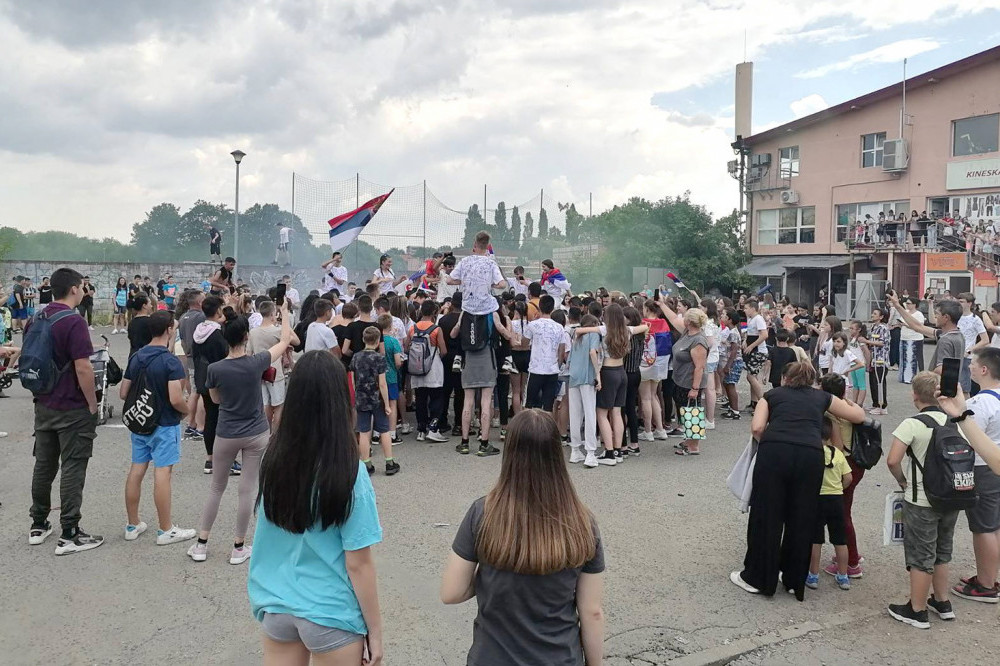 Osmaci slave širom Srbije: Kratak predah pred pripremu za malu maturu (VIDEO)