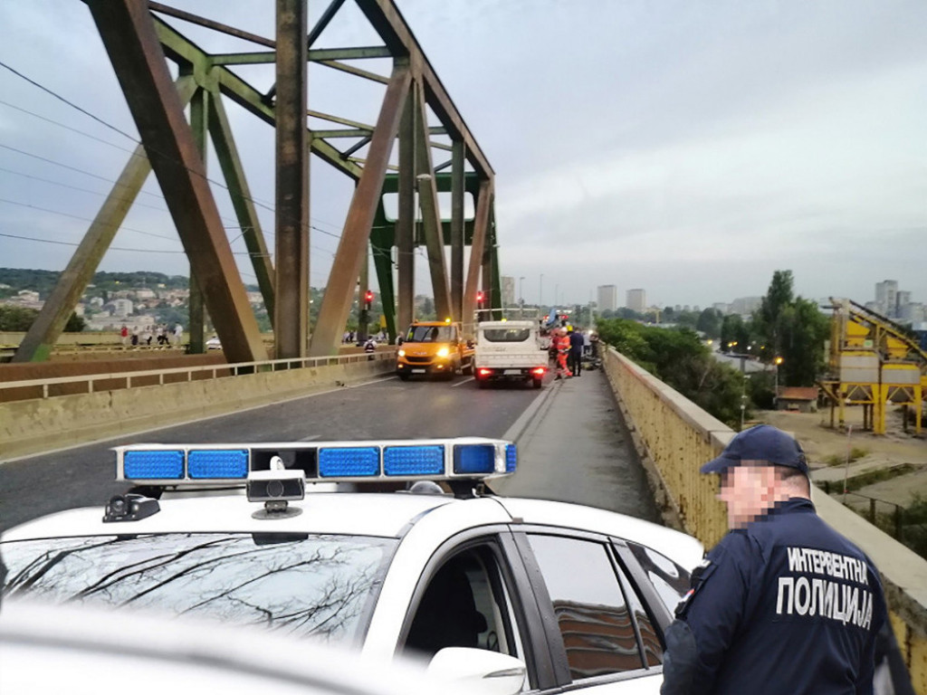 Bizarno! U Beogradu postoje dva mosta koja najviše privlače samoubice: Najčešće njih biraju za poslednji skok