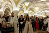 Mlada blista u raskošnoj venčanici! Prve slike i snimci sa venčanja Đanijevog sina! (FOTO/VIDEO)