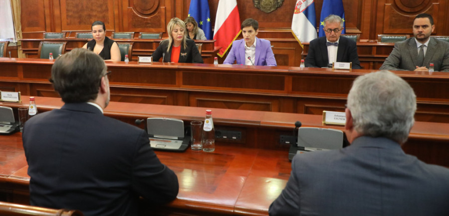 Srbija čvrsto za nastavak reformi i saradnju u regionu: Premijerka Brnabić se sastala sa austrijskim ministrom