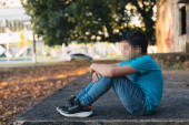 Četiri brata godinama seksualno zlostavljala dečaka (11), zarazili ga i HIV-om: Mališan preminuo od zadobijenih povreda