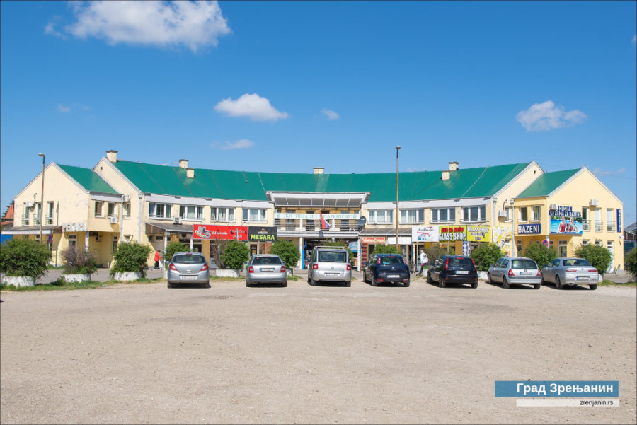 24SEDAM ZRENJANIN Rešen višegodišnji problem - završeni radovi na zameni krovnog pokrivača na upravnoj zgradi JKP “Pijace i parkinzi”