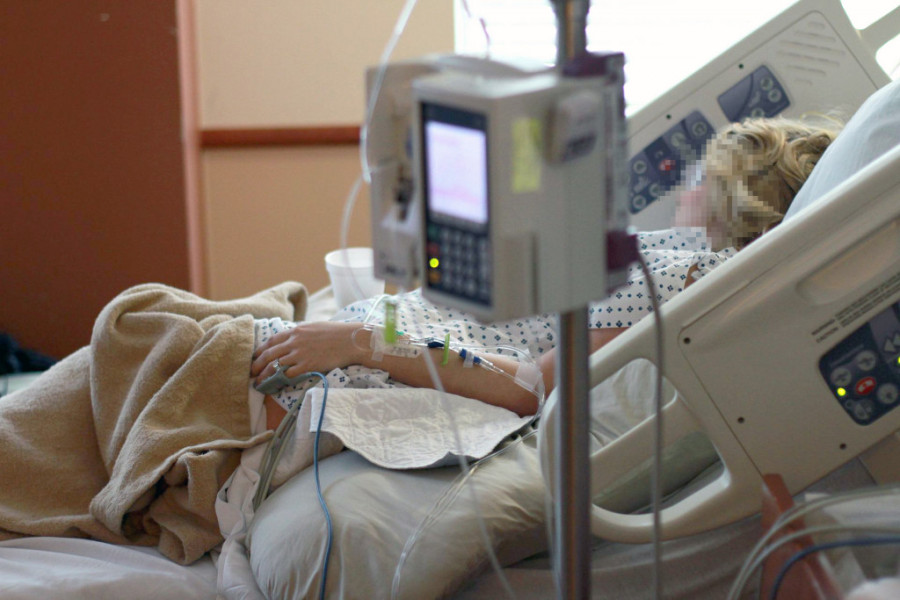 Pacijenti umirali u hodnicima, žene imale spontane pobačaje dok su čekale! Zdravstvena kriza drma Veliku Britaniju