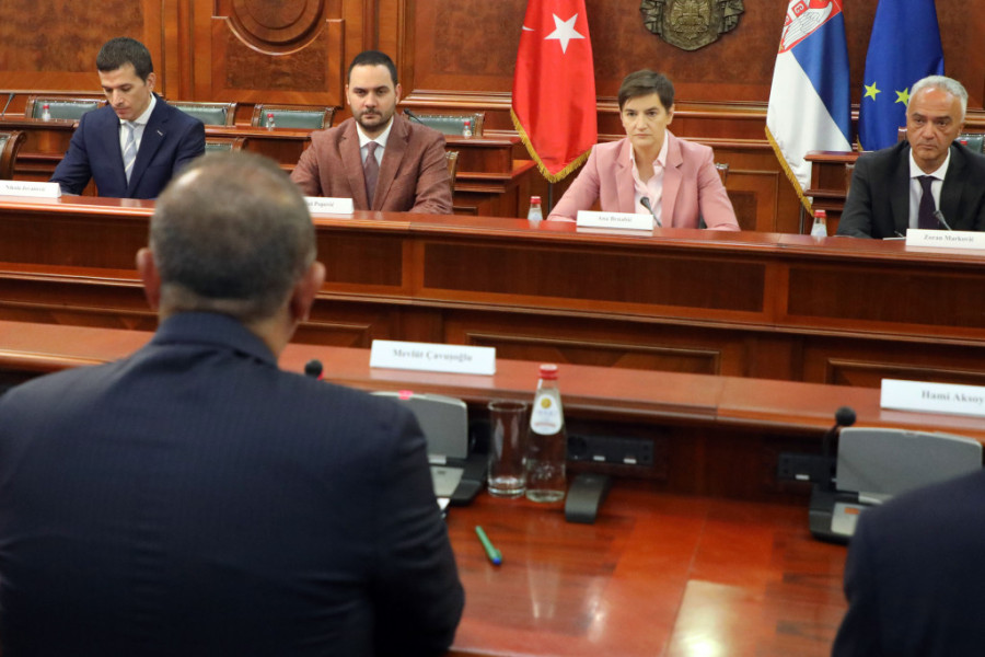 Odnosi Srbije i Turske na vrhuncu tokom tradicije duge 142 godine: Ministar Čavušoglu sa srpskim zvaničnicima