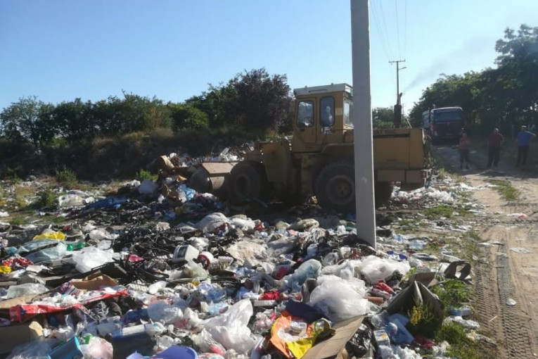Počelo čišćenje divljih deponija širom Srbije: Narednih meseci otpad će biti sklonjen iz 34 grada u Srbiji