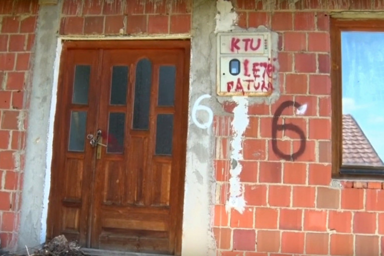 Srpske kuće u povratničkom naselju na meti vandala (FOTO)
