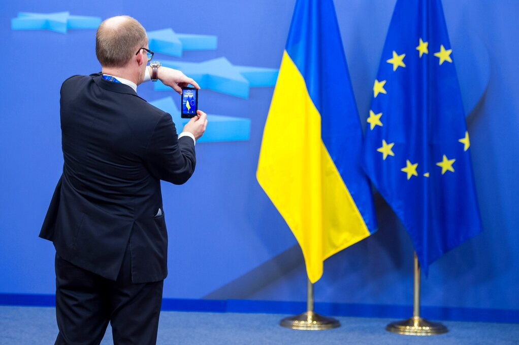 "Korumpirana zemlja ne treba da uđe u EU": Ukrajina u bloku evropskih članica - koliko je to realno i kako će profitirati evropski lideri?