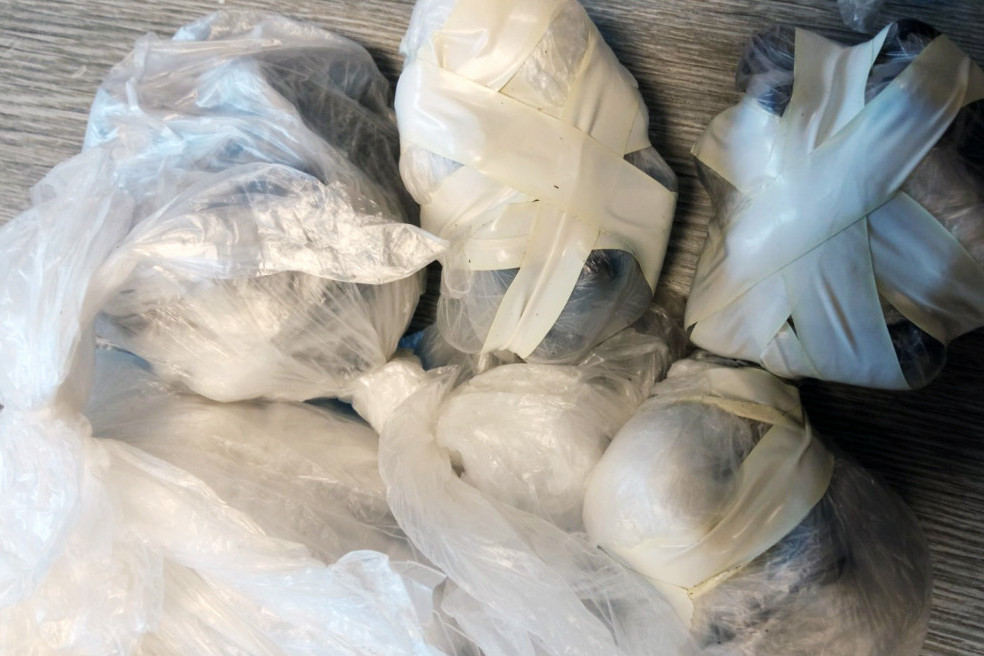 Državljanin Surinama "pao" na Batrovcima: Granična policija pronašla više od kilogram kokaina! (FOTO)