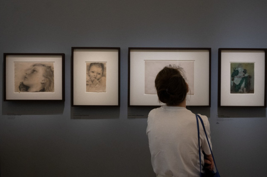 Pikasova dela koja je stvarao sa ćerkom prvi put u javnosti: Dirljivi trenuci zabeleženi na slikama (FOTO)