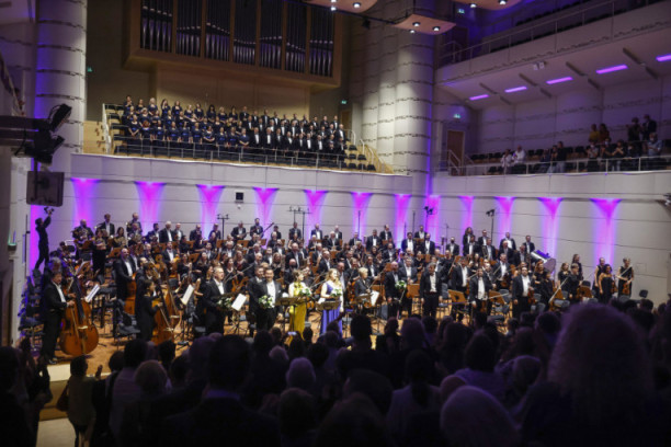 Desetominutne ovacije za Beogradsku filharmoniju u Dortmundu: Felc dirigovao više od 7 sati (FOTO/VIDEO)