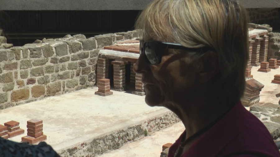 Hrabra Italijanka krenula peške do Kine, a sada prolazi kroz Srbiju: Vijenin neverovatan podvig prate mediji - nema nameru da odustane