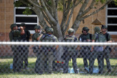 Nisu ni pokušali da otvore vrata i spasu decu: Novi detalji masakra u Teksasu ponovo bacaju svetlo na kukavičluk policije (FOTO)