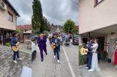 Snimak venčanja u Gornjem Milanovcu topi srca: Genijalan potez mladoženje (VIDEO)