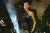 Eminin sin napunio 18 godina: Emotivna poruka pevačice o kojoj se priča! (FOTO)