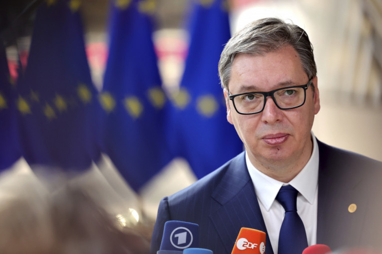 Vučić poručio iz Brisela: Prošla su vremena kada nezavisne i slobodne države neko može da ucenjuje!