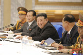 Kimov pozdrav iz Pjongjanga: Kamala Haris dočekana balističkom raketom iz Severne Koreje!