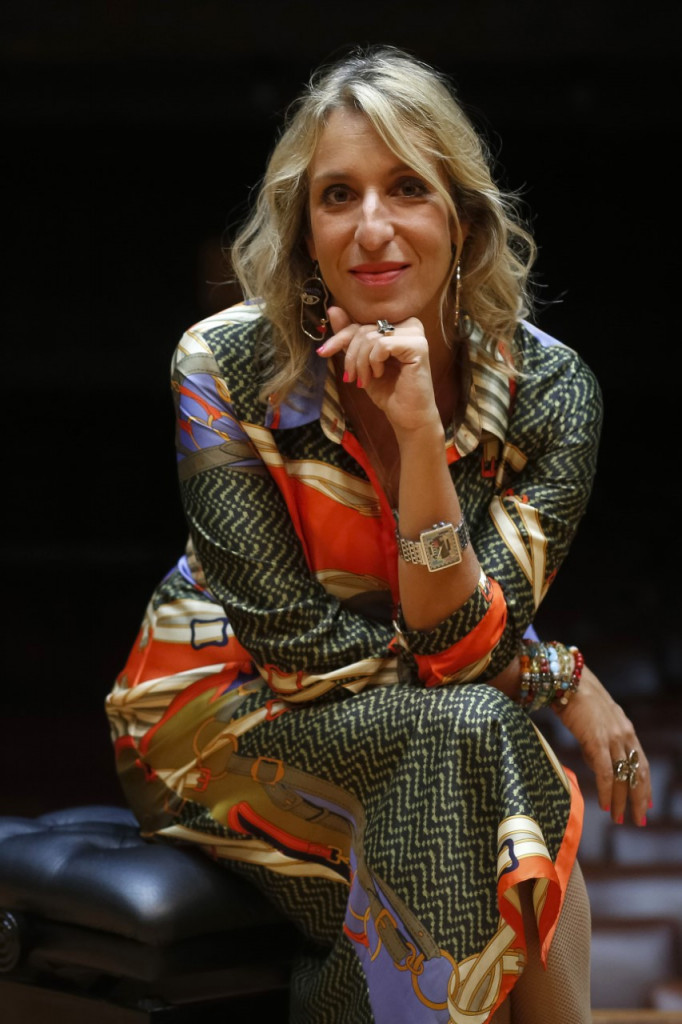 Gajimo Tasinu ljubav iako ga više ne vidimo svaki dan: Jelena Milašinović ispred Beogradske filharmonije za 24sedam