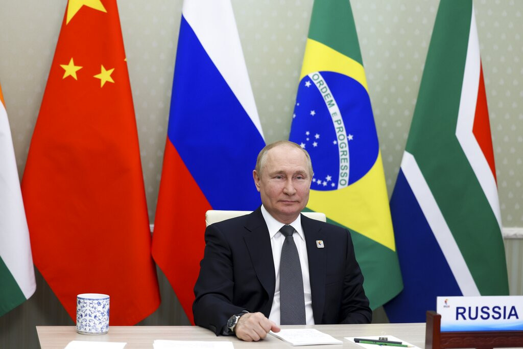 Putin: Ne možemo da se razvijamo izolovano od celog sveta