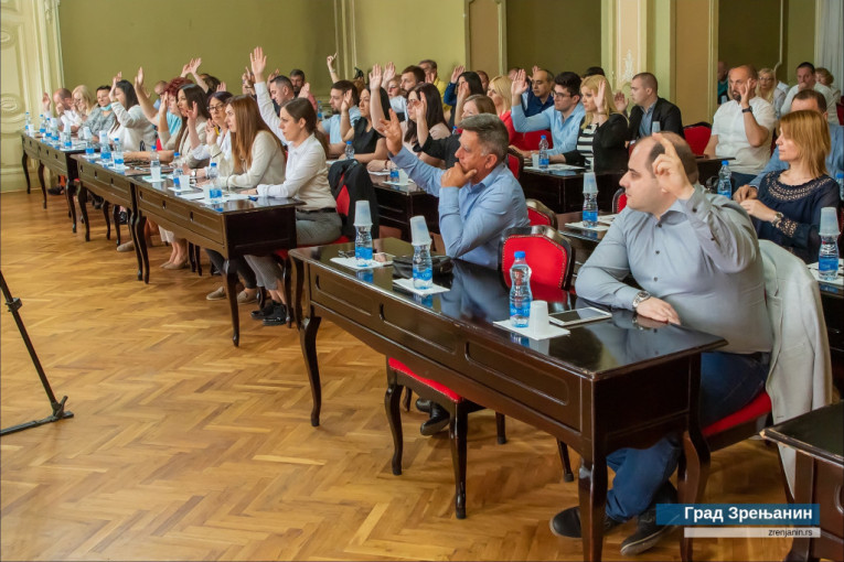 24SEDAM ZRENJANIN Održana 19. sednica Skupštine grada - usvojeni brojni izveštaji