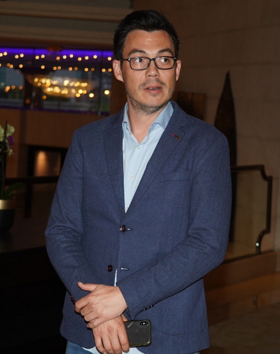 Pevač ispisao sina iz škole, iznervirao se i prelomio: "Molili su me da odustanem"