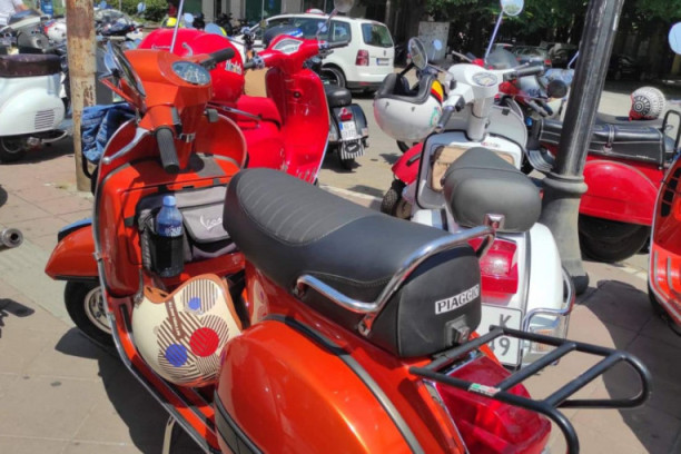 "Vespaši" okupirali Niš! Grad preplavili motori, najviše motorista došlo iz Grčke! (FOTO)