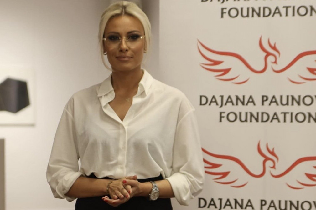 Fondacija „Dajana Paunović“: Sprečiti političku zloupotrebu problema samohranih majki! Mesecima se radi na Alimentacionom fondu