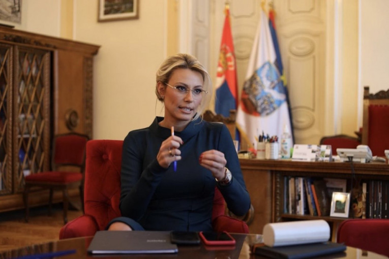Sramota! Direktorki humanitarne fondacije Paunović zabranjen ulazak na Kosovo i Metohiju