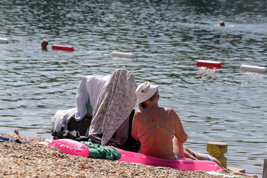 Njen savet svi smo čekali! Doktorka Nada Macura detaljno objasnila kako da se sačuvamo od vrućina!
