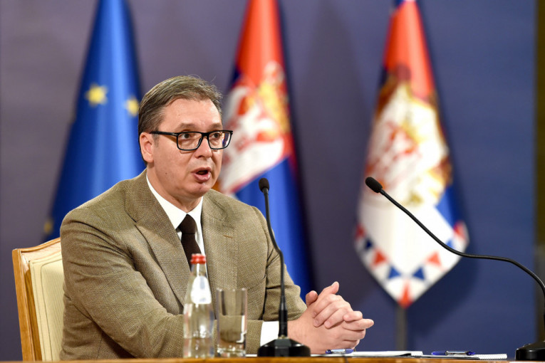 Predsednik Srbije na dodeli stipendija "Dositeja" najboljim studentima