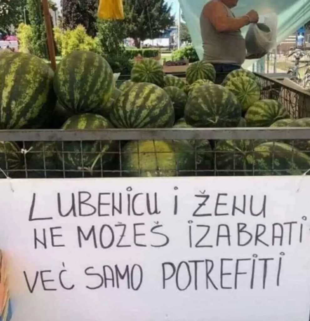 Lubeničar se dosetio sjajnog marketinškog slogana: Pored njegove tezge svako zastane! (FOTO)