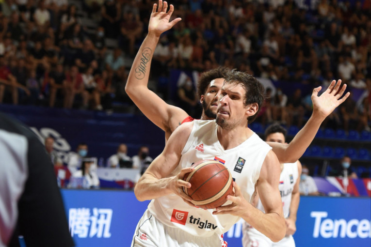 Dok mu drugari igraju Eurobasket, Marjanović "partija" po Americi i to u društvu velike legende (FOTO)