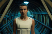 Mili Bobi Braun se u suzama oprostila od ekipe serije "Stranger Things": Nisam ni blizu spremna da vas ostavim (FOTO/VIDEO)