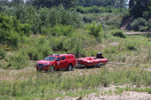 Užas kod Zrenjanina: Pronađeno telo u jezeru, policija i vatrogasci na terenu