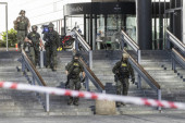 Danci u šoku:  Pojavili se novi snimci ubice sa puškom! U tržnom centru troje mrtvih i više ranjenih! (FOTO/VIDEO)