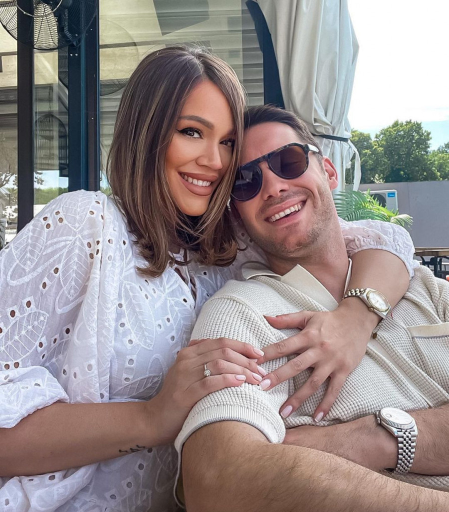 Porodila se Marija Mikić: Stigla je ćerkica Đurđa!