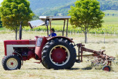 Subvencija za kupovinu traktora: Novac smo dobili za dve nedelje!
