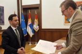 Stiglo pismo od Muhameda bin Zajeda: Vučić dobio poziv da poseti Abu Dabi (FOTO)
