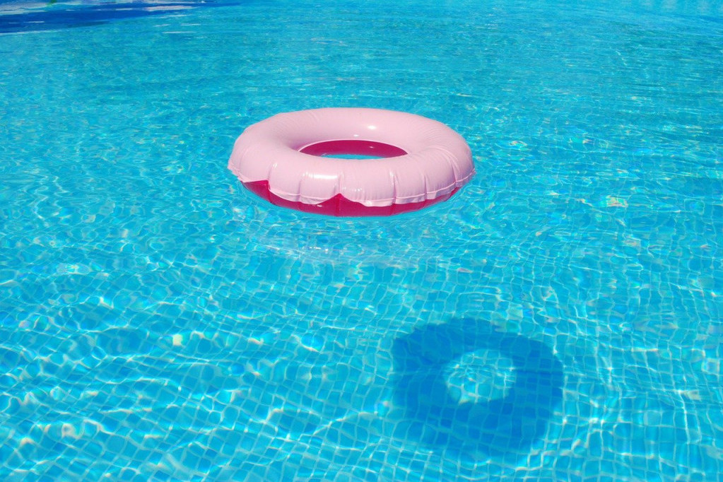 Dečaka (6) iz Velike Britanije pronašli kako pluta u bazenu: Užas na Kipru